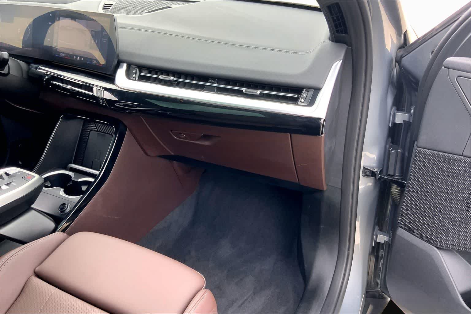 Used 2025 Skyscraper Grey Metallic BMW xDrive28i image 18