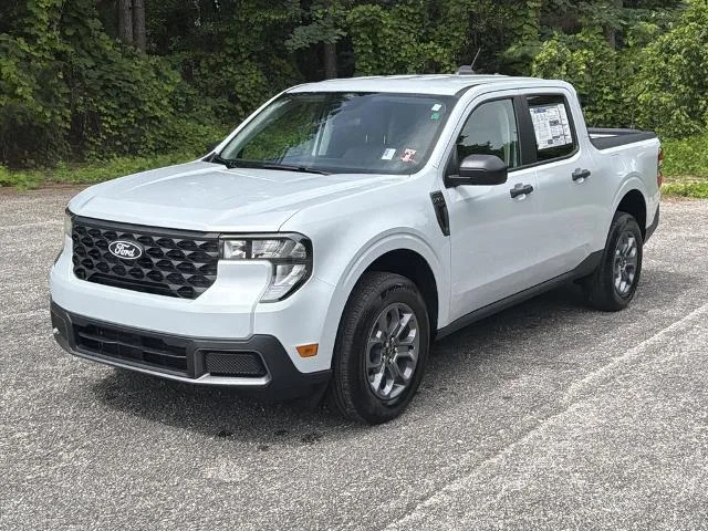 New 2026 Space White Metallic Ford XLT image 9