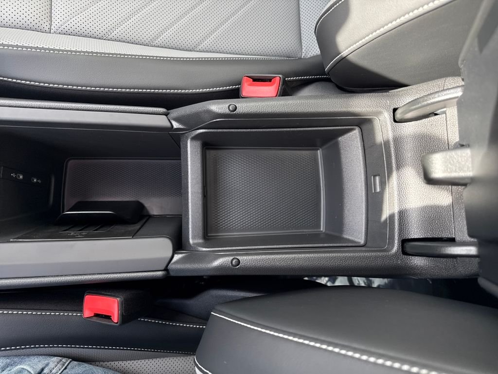 New 2026  Volkswagen 2.0T SE R-Line Black image 18