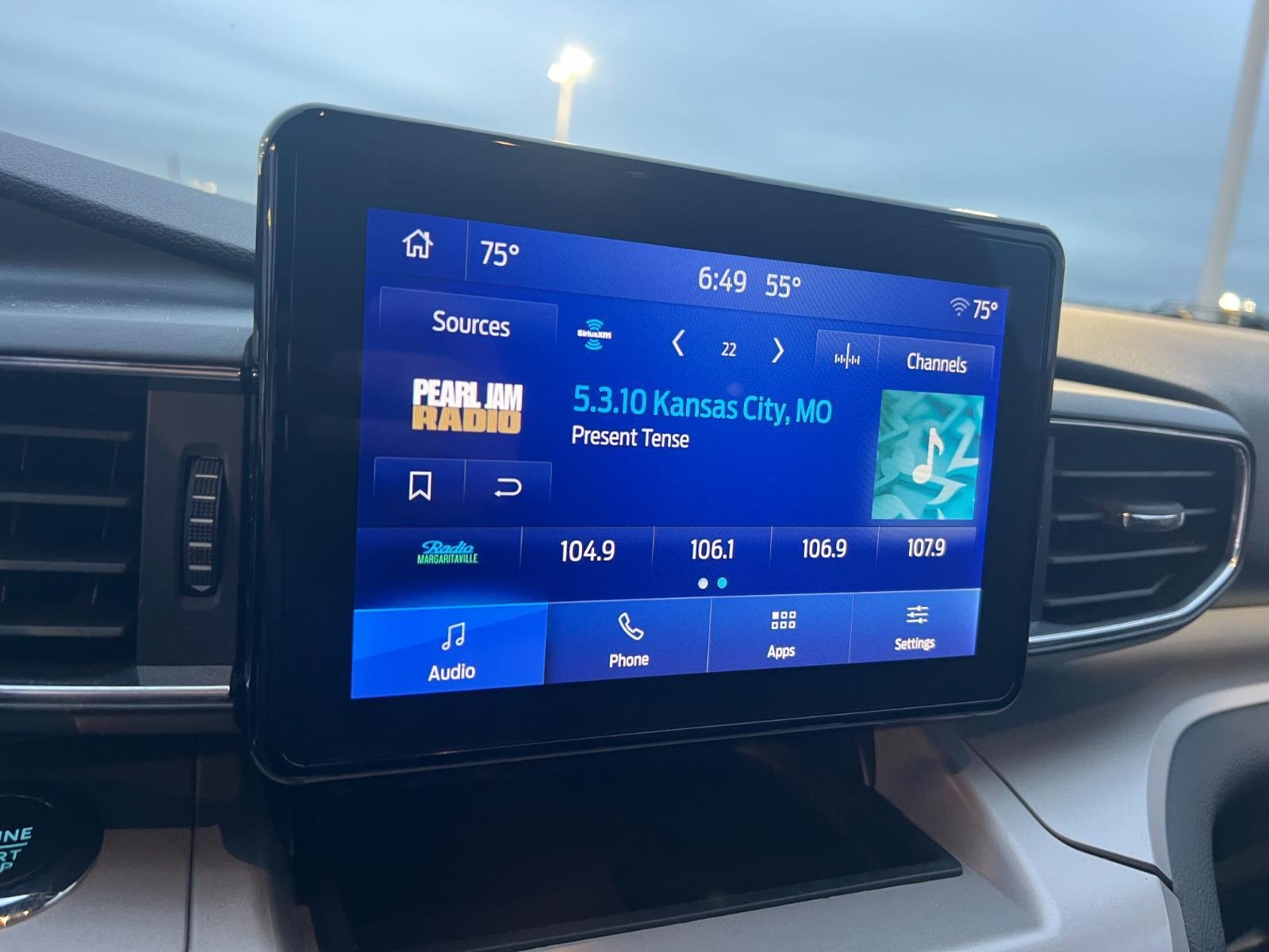 Used 2023 Agate Black Ford XLT image 26