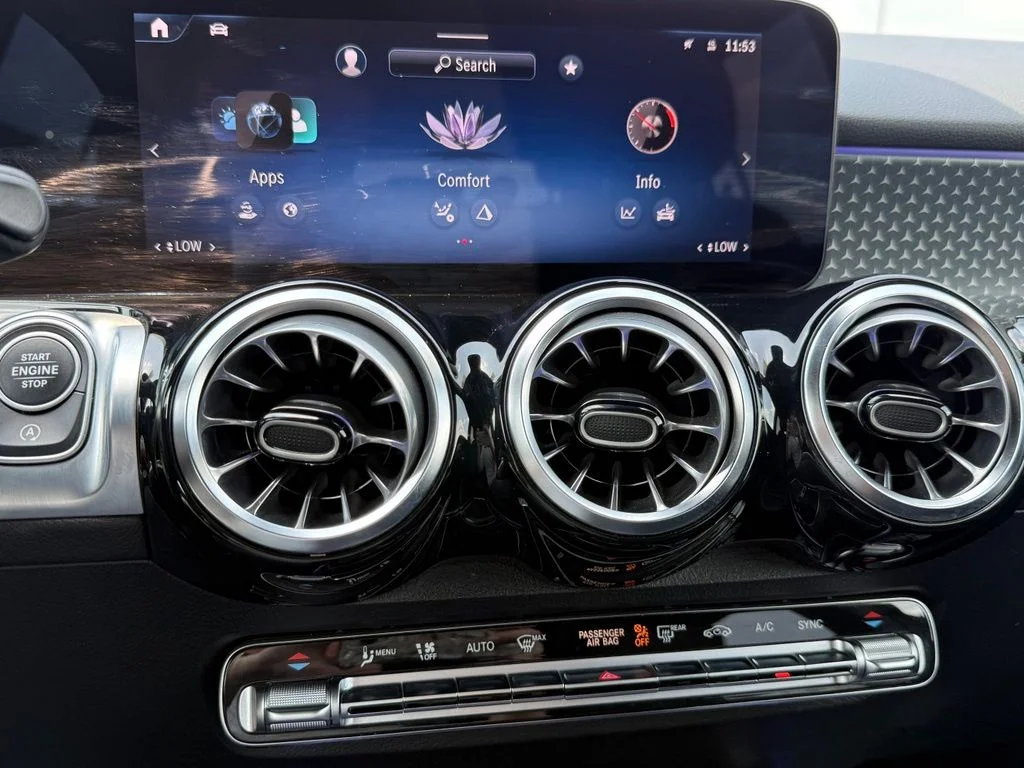 Used 2024 Black Mercedes-Benz GLB 250 image 18