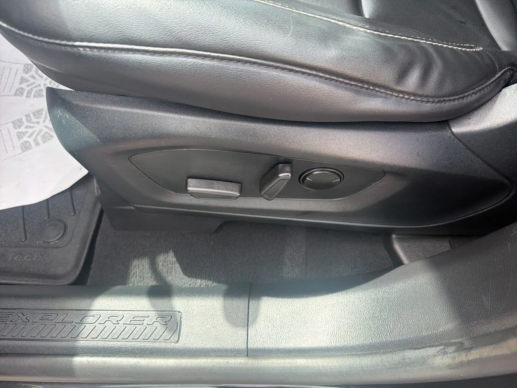 Used 2022 Black Ford XLT image 25
