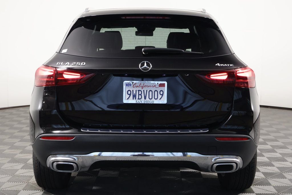 Certified Used 2026 Night Black Mercedes-Benz GLA 250 image 5