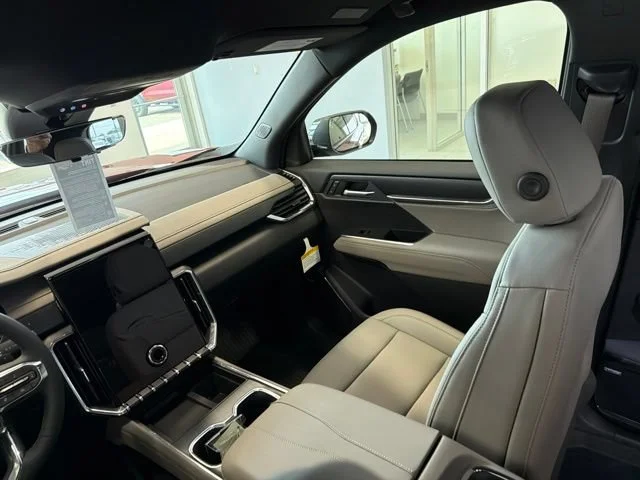 2026 GMC Acadia Elevation - Photo 25