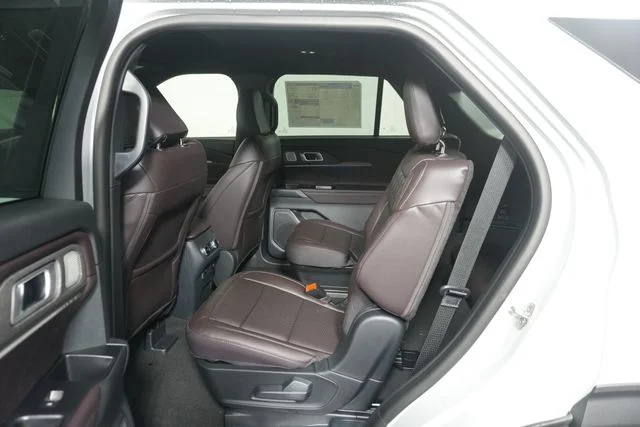 New 2027 Avalanche Gray Ford Platinum™ image 27