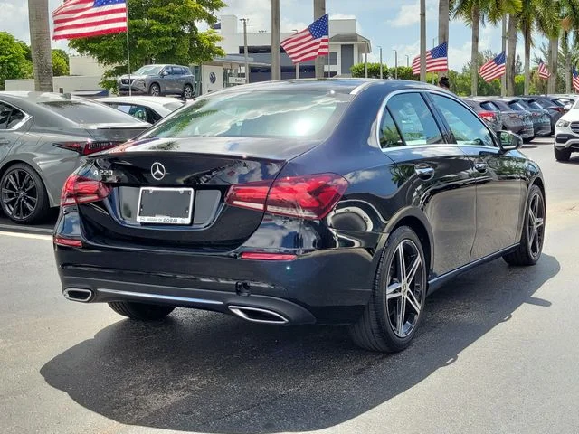 Used 2019 Black Mercedes-Benz A 220 image 4
