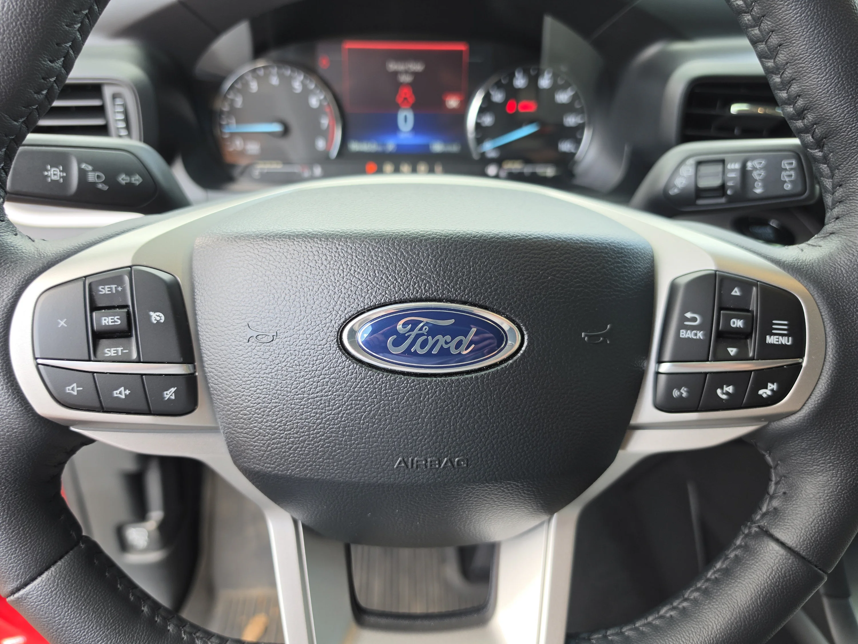 Used 2024 Rapid Red Metallic Tinted Clearcoat Ford XLT image 36