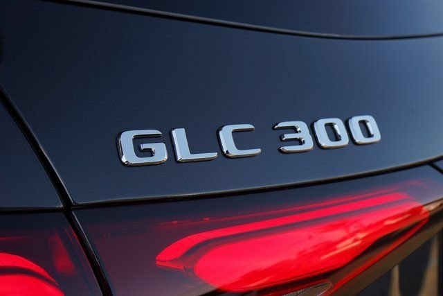 New 2026 Graphite Grey Metallic Mercedes-Benz GLC 300 image 46