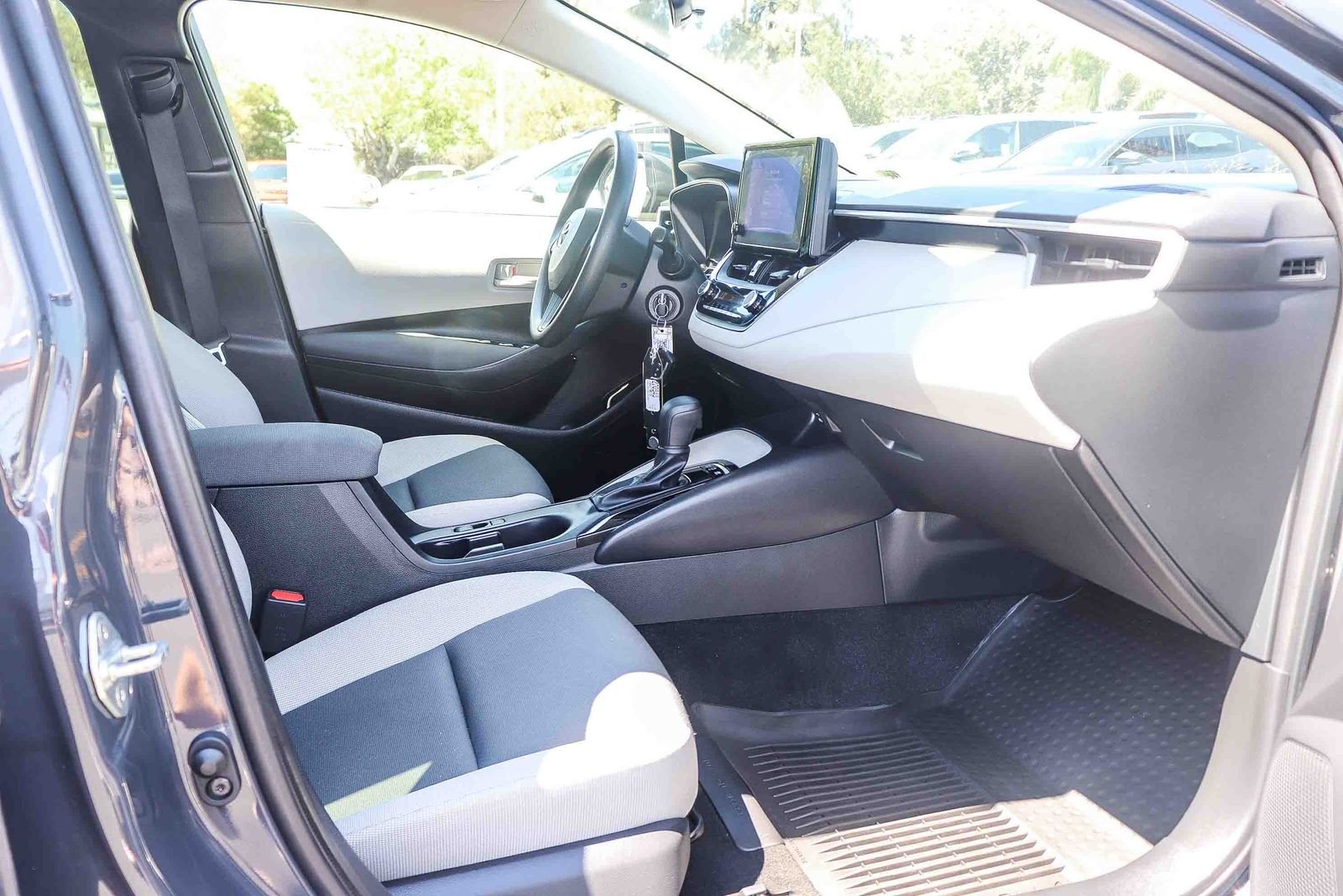 Used 2025 Underground Toyota LE image 20