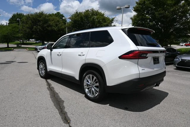 Used 2024 Beige Toyota Platinum image 9