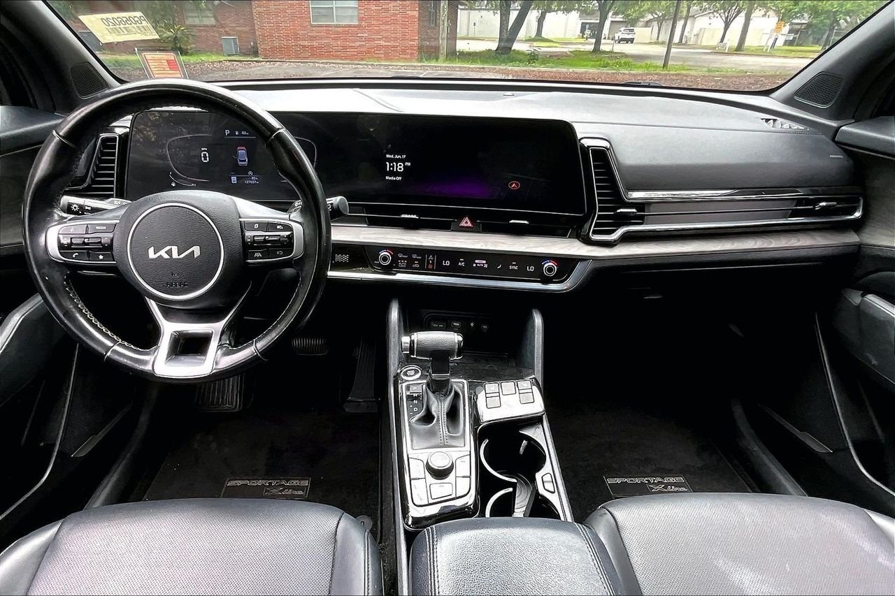 Used 2023 Black Kia X-Line image 7