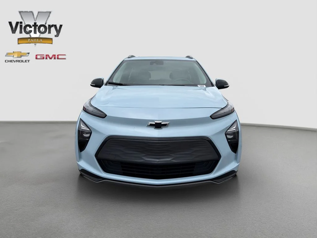 Used 2023 Chevrolet Bolt EUV LT with VIN 1G1FY6S09P4160859 for sale in Smithville, MO