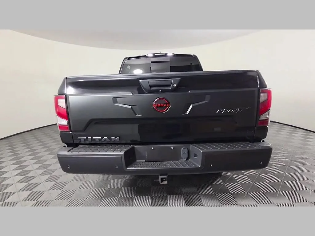 2024 Nissan Titan PRO-4X - Photo 43