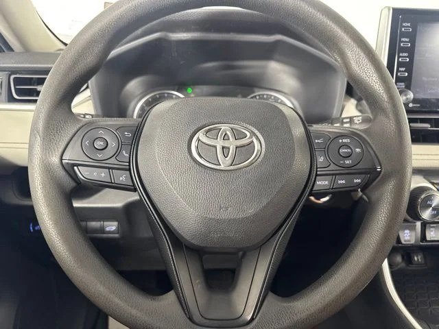 Used 2019 Silver Toyota XLE image 19