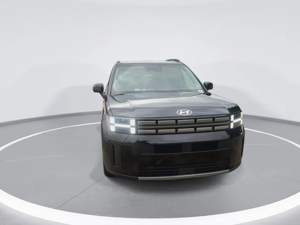 Used 2024 Black Hyundai SEL image 3