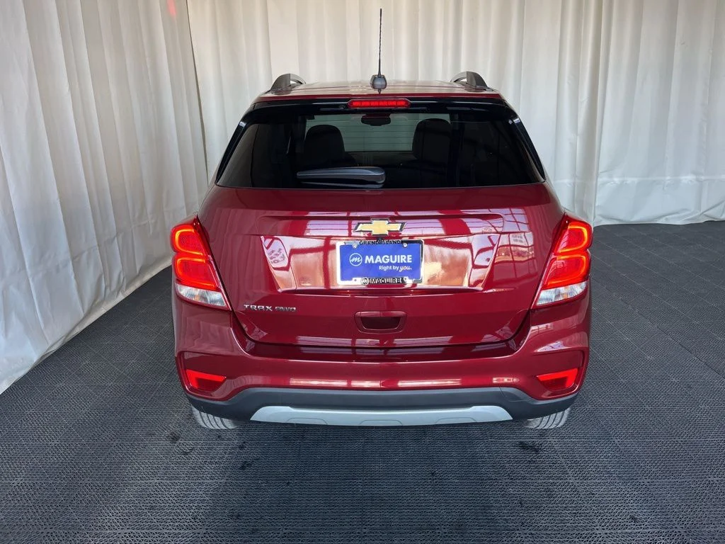 Used 2022 Red Chevrolet LT image 26