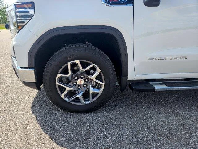 New 2026 Summit White GMC SLT image 27