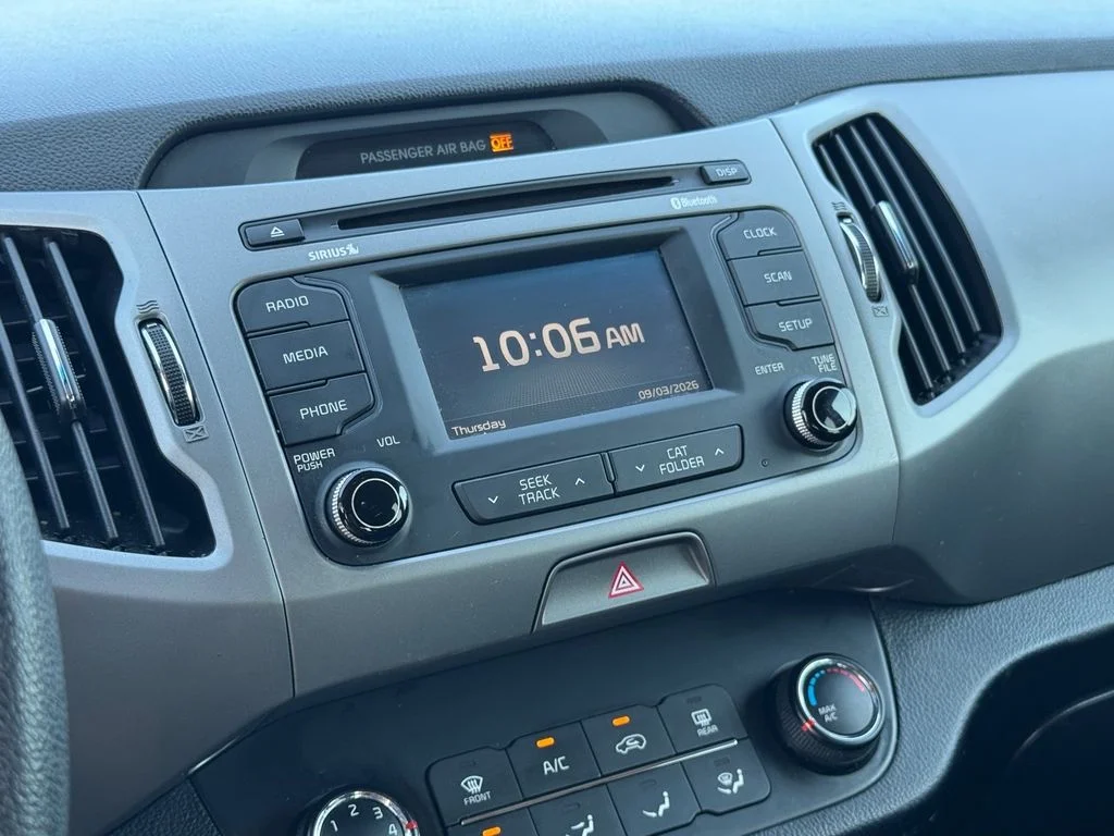 Used 2016 Silver Kia LX image 24
