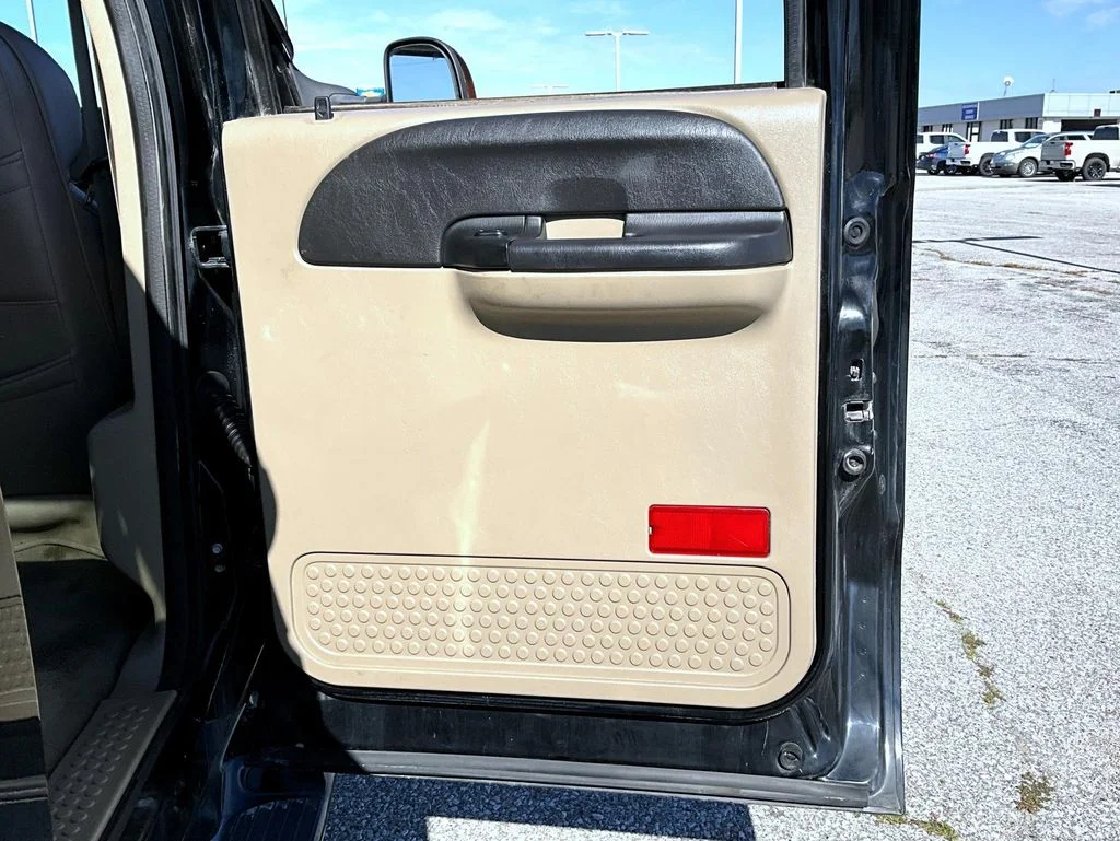 Used 2006 Black Ford XLT image 17