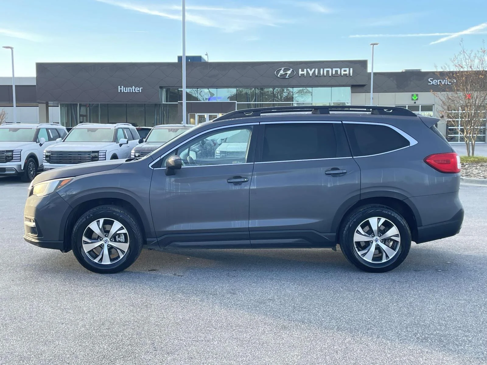 Used 2020 Magnetite Gray Metallic Subaru Premium image 26