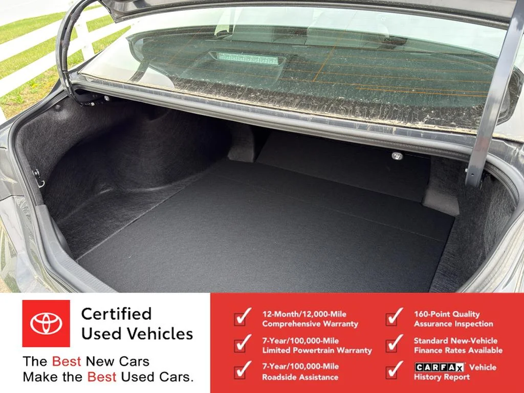 2026 Toyota Camry SE - Photo 18