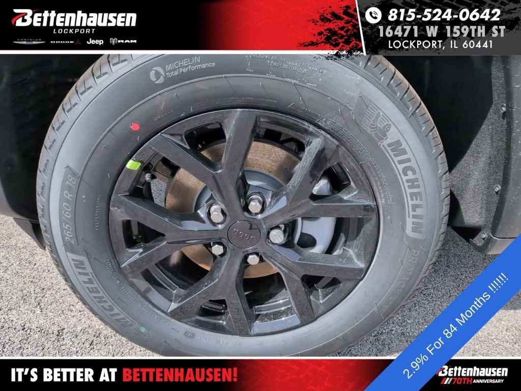 New 2026 Silver Zynith Exterior Paint Jeep Laredo Altitude image 12