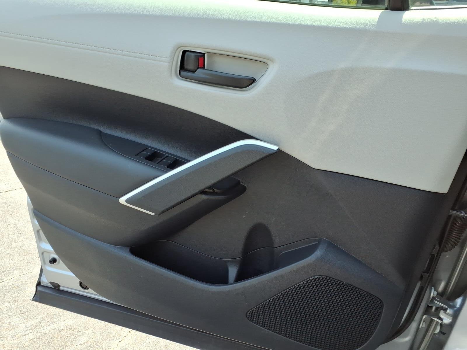 Used 2024 Sonic Silver Toyota L image 24