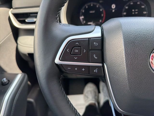 Used 2025 Gray Toyota XSE image 39