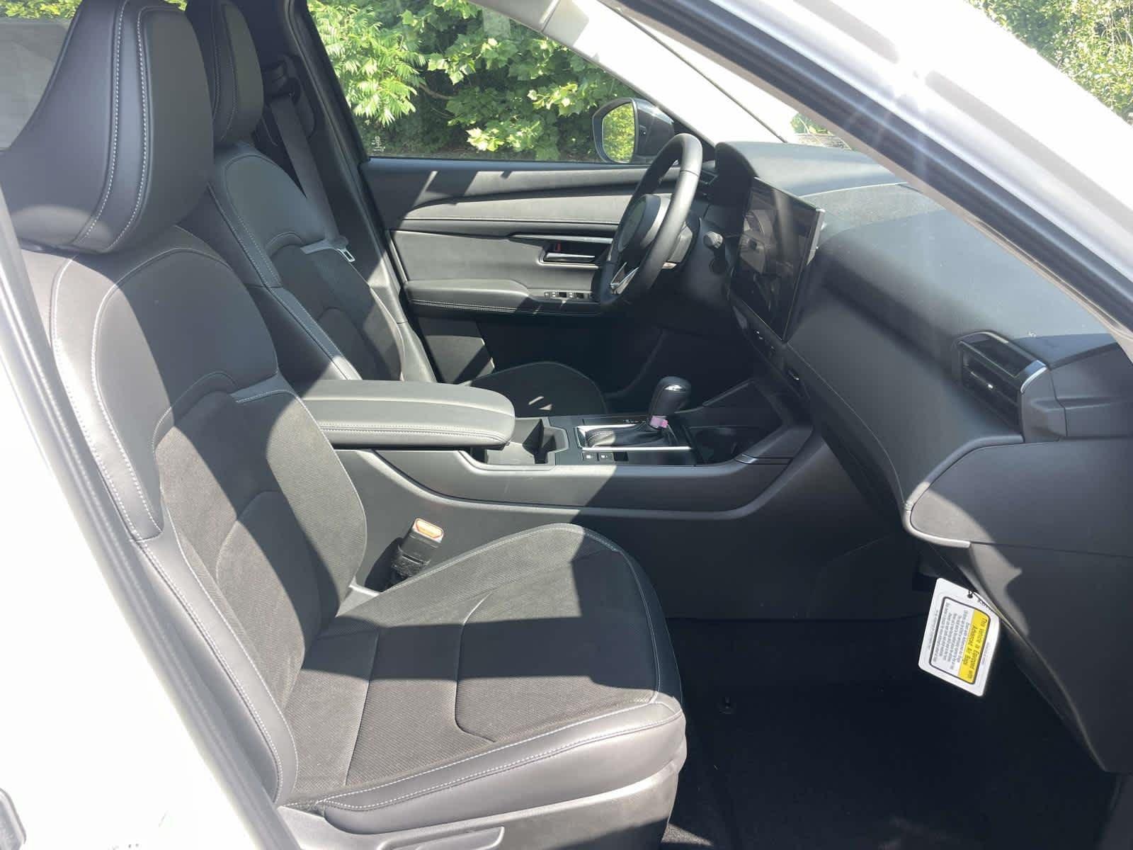 New 2026 Rhodium White Metallic Mazda 2.5 S Select image 23