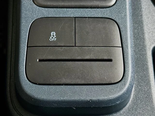Certified Pre-Owned 2025 Ford Maverick XL