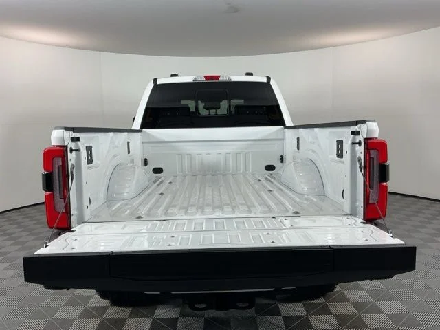 New 2026 Star White Metallic Tri-Coat Ford Platinum image 7