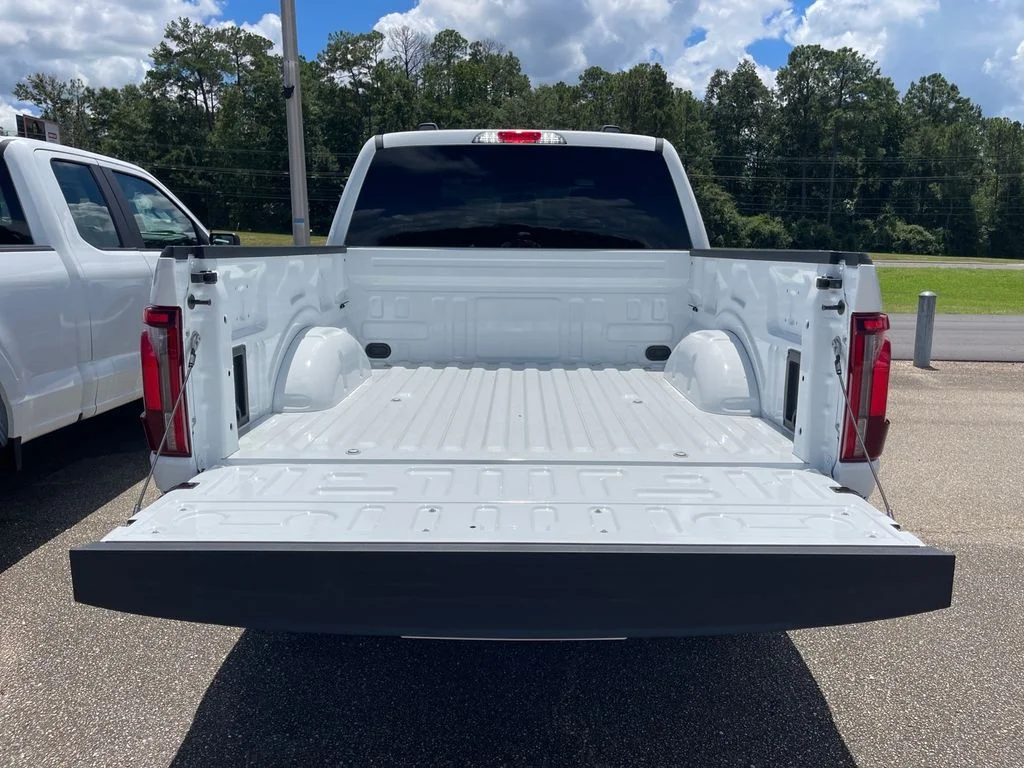 New 2026 Oxford White Ford Lariat® image 11