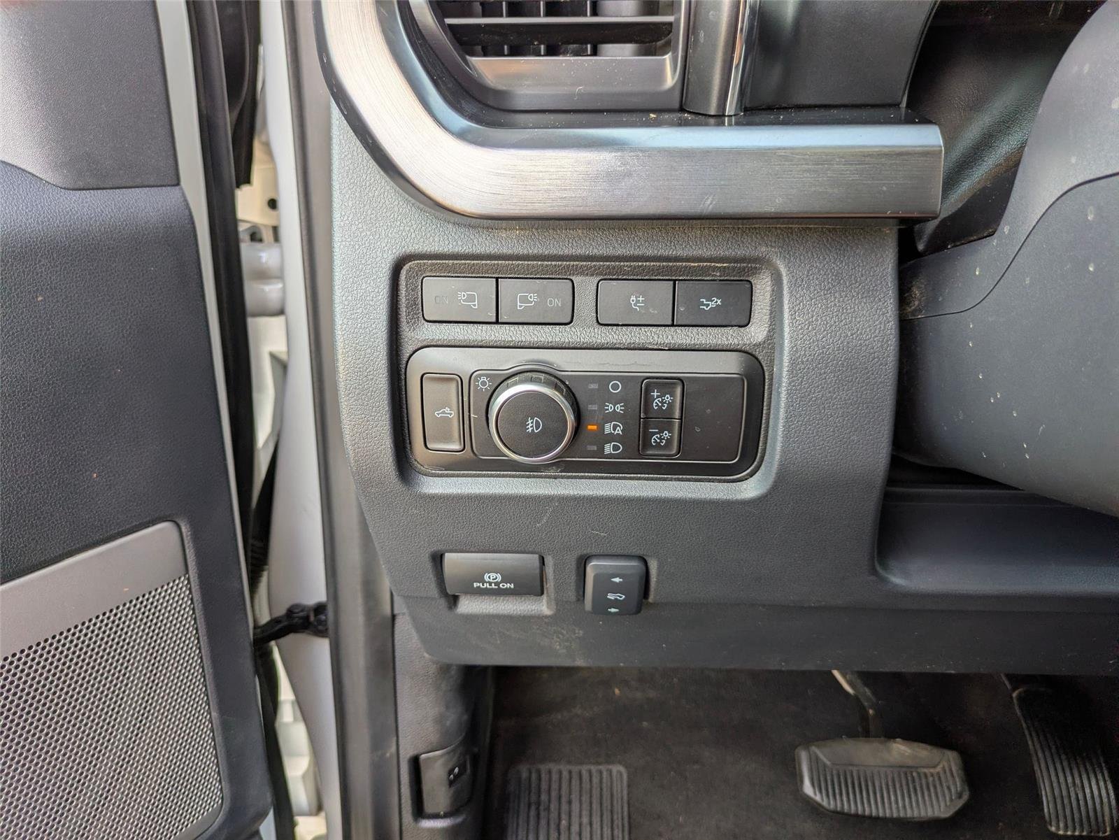 Used 2023 Oxford White Ford LARIAT image 16