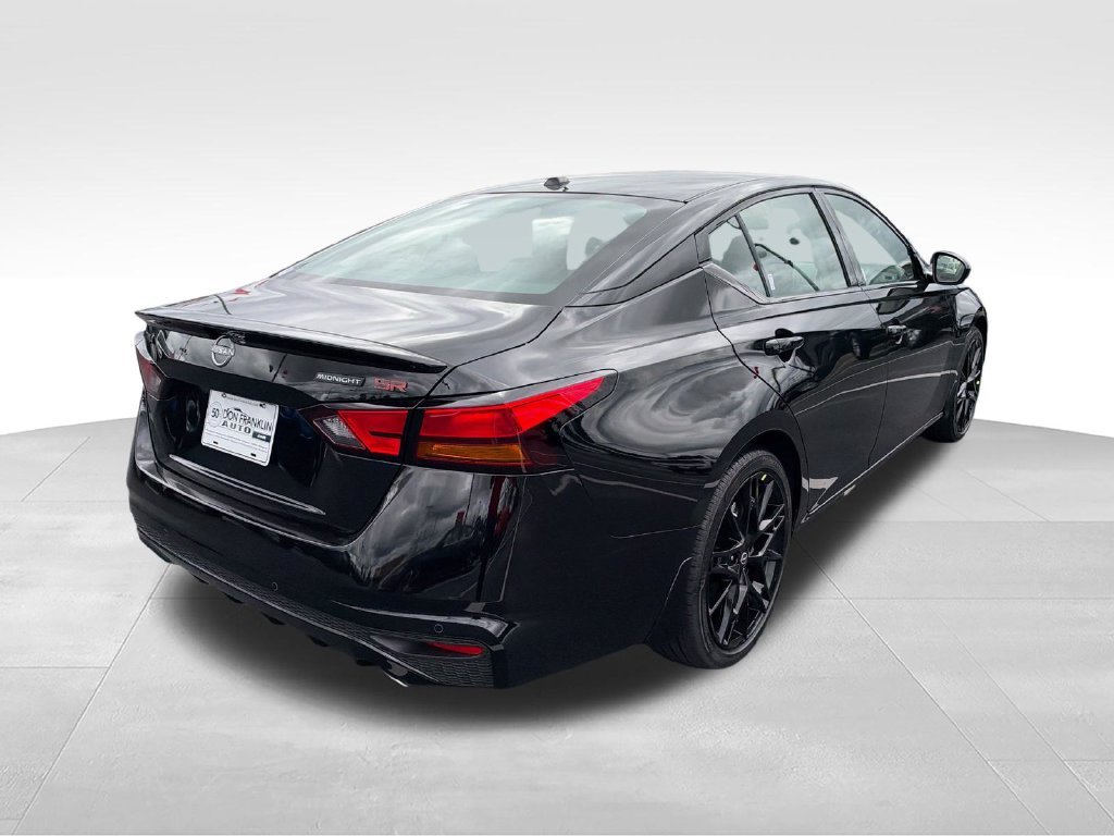 New 2026 Black Nissan 2.5 SR image 5