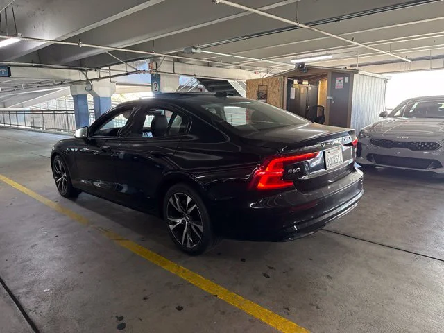 2024 Volvo S60 Plus - Photo 4