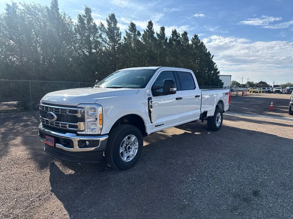 New 2026 White Ford XLT image 1