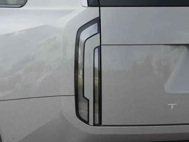 New 2027 Silver Kia S image 11
