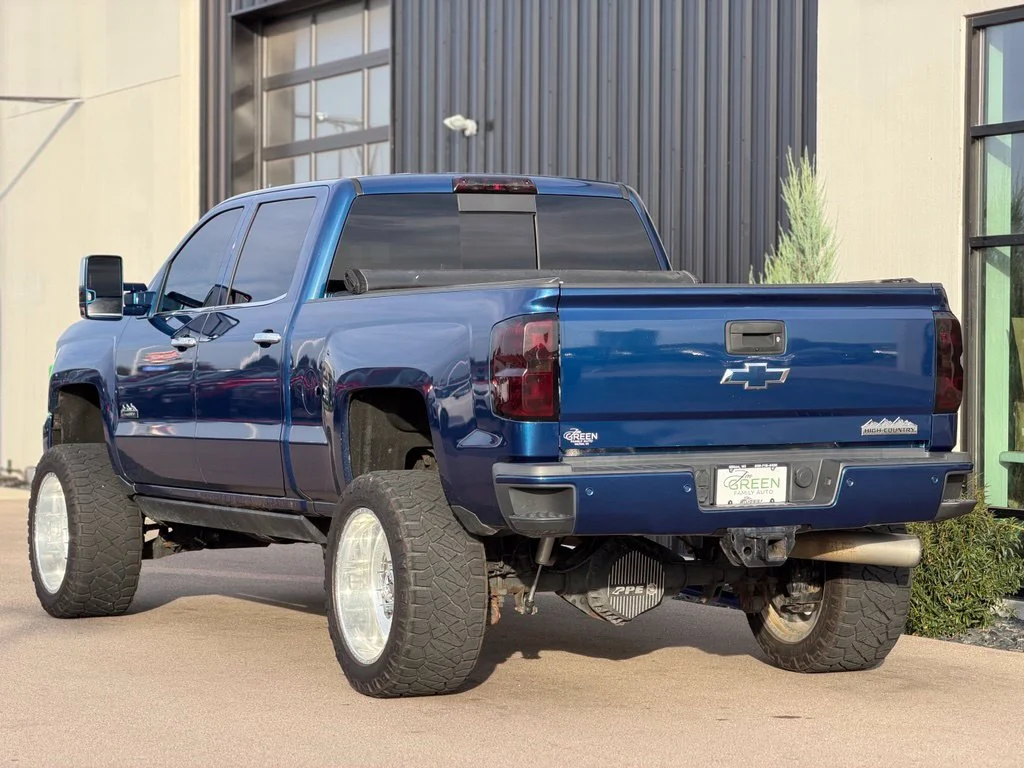 Used 2015 Blue Chevrolet High Country image 3