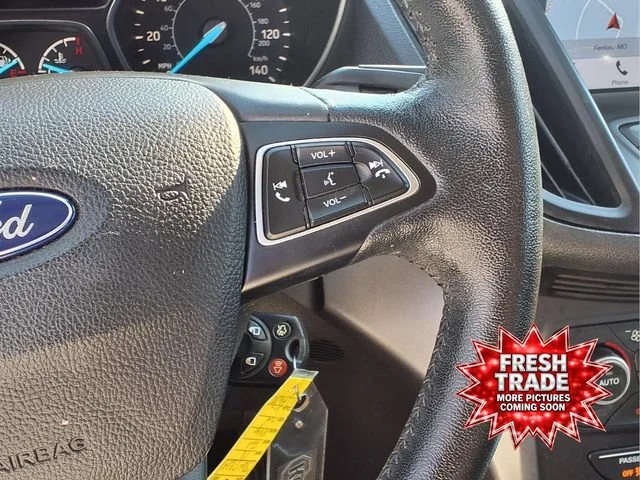 Used 2018 Gray Ford SEL image 15