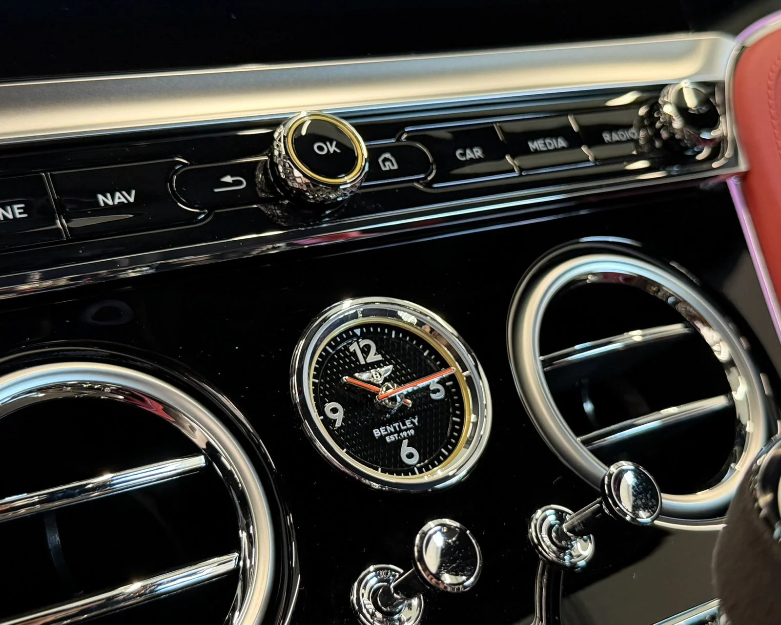 New 2026  Bentley V8 S image 25