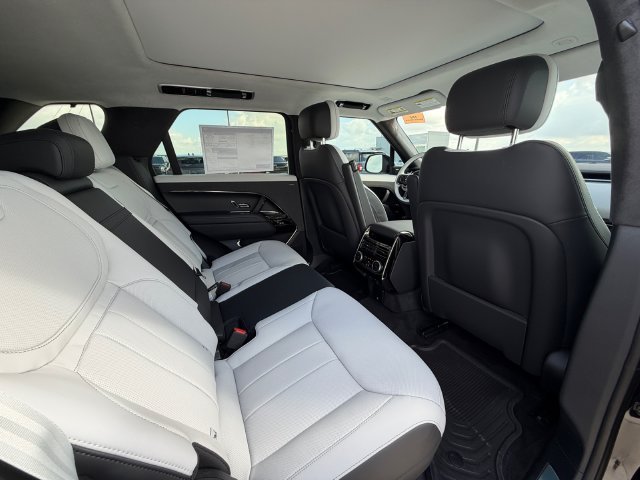 New 2027 Santorini Black Land Rover BATTERSEA image 17
