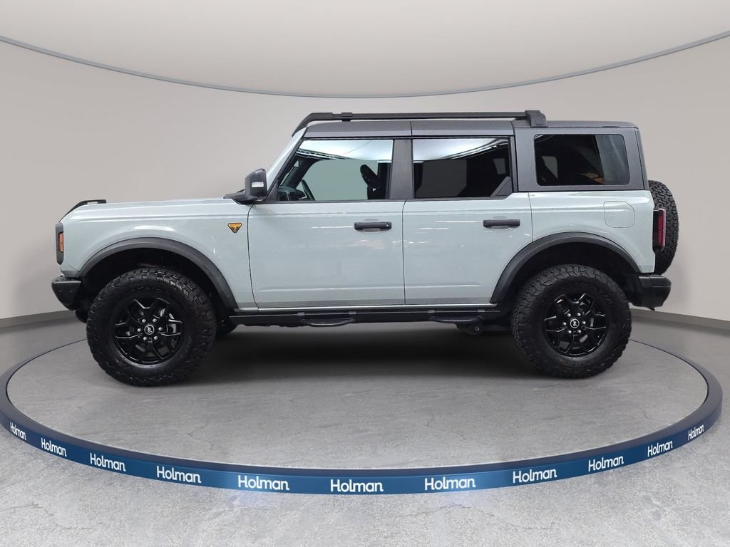 Used 2023 Cactus Gray Ford Badlands image 9
