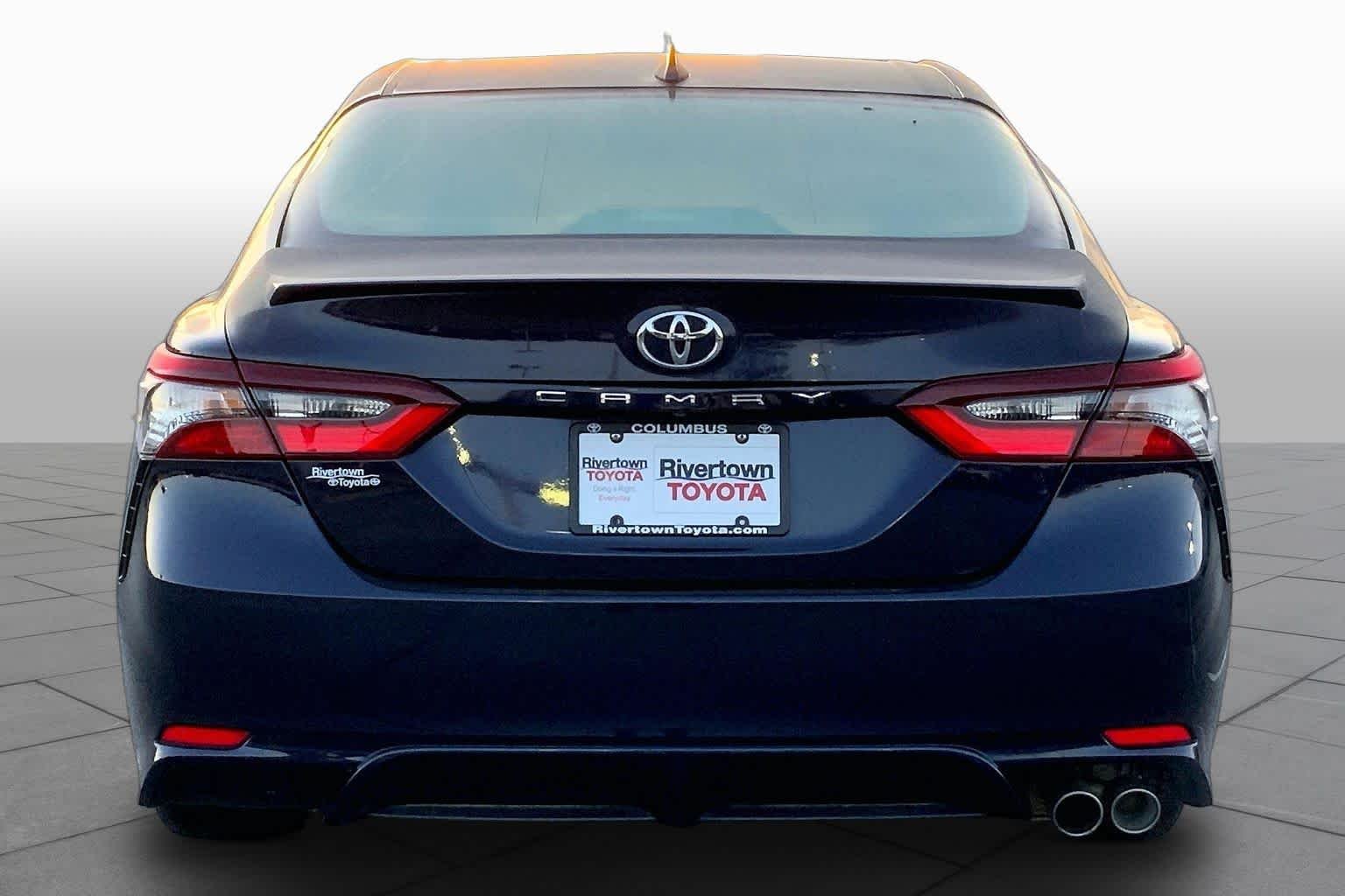 Used 2022 BLUE Toyota SE image 5
