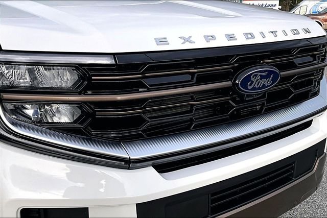 Used 2025 White Ford King Ranch image 26
