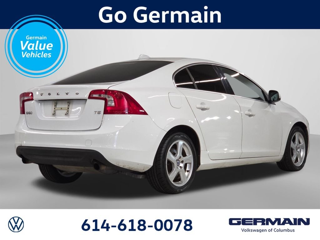 Used 2012  Volvo T5 image 6