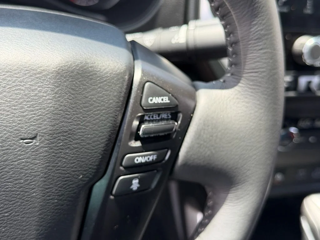 Used 2025 Gray Nissan SV image 22