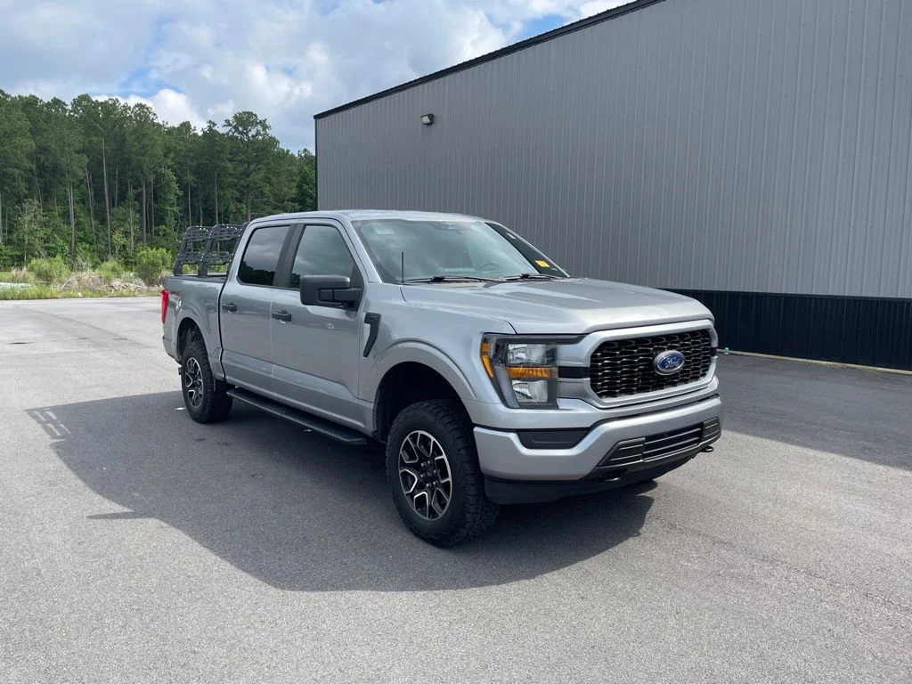 Used 2023 Silver Ford XL image 1