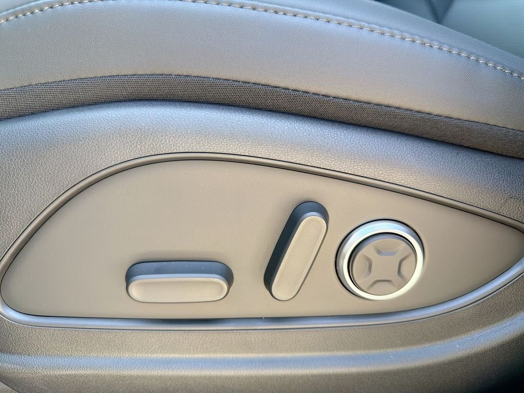 New 2026 Gray Hyundai SEL Premium FWD image 14