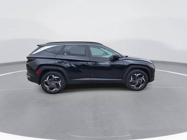 Used 2024 Black Hyundai SEL Convenience image 9