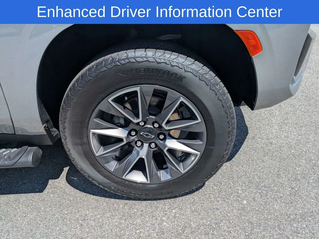 Used 2024 Gray Chevrolet Z71 image 12